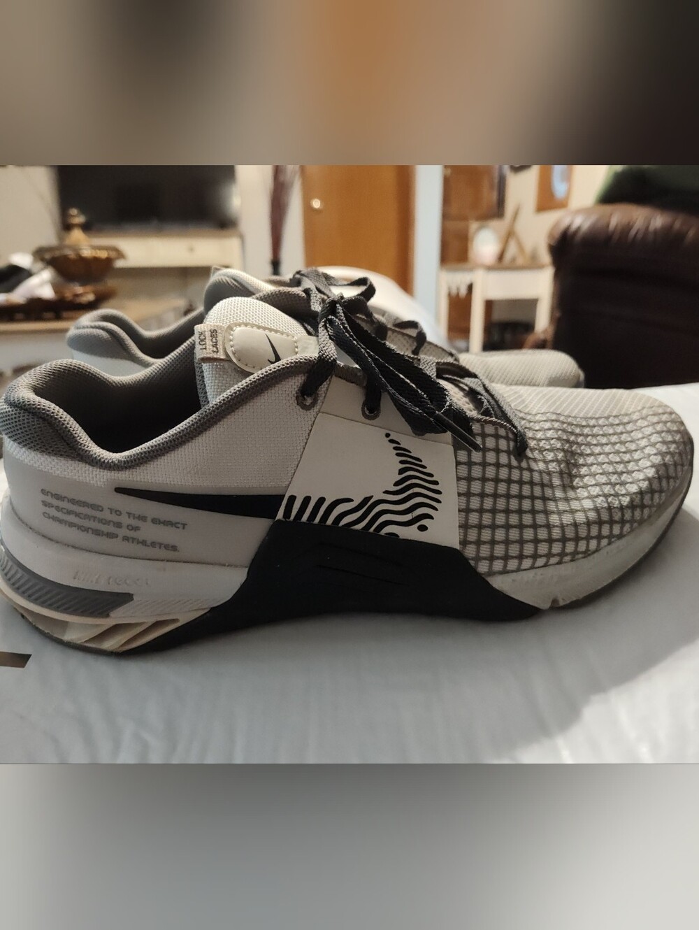 Nike Metcon 8 Men's  Shoes Grey,White And Black Size 10. VGUC